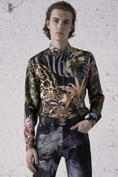 Look 12